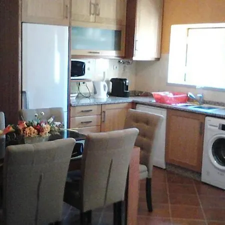 Moradia Familia Escoto *